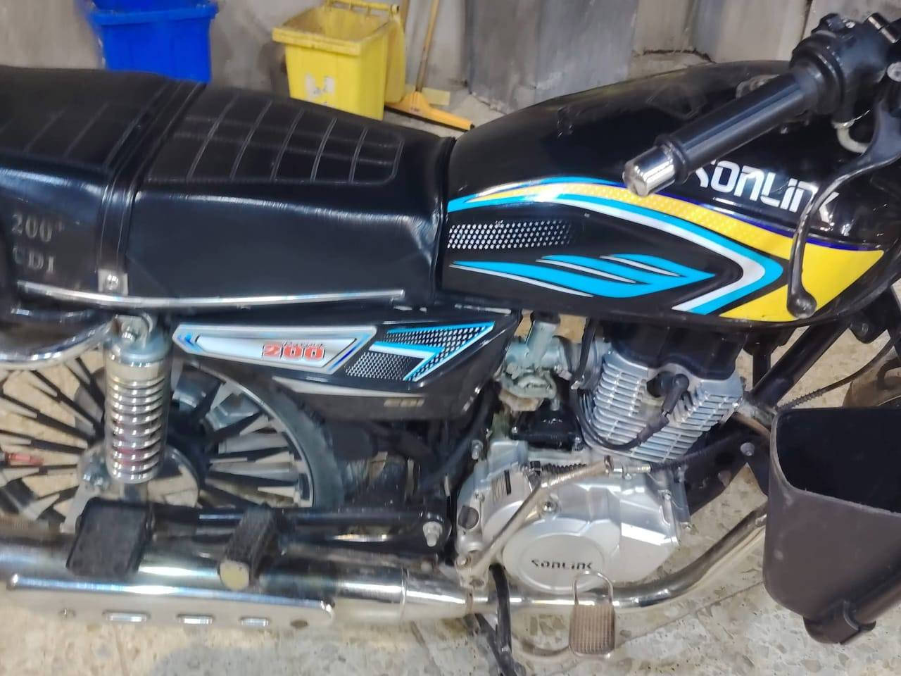 سلام عليكم سونك24 مكينه ما مفتوحه شركه سيزر ضاغطه او زنجيل نقص بس سلف بغداد شعب سعره650بيه مجال بسيط ***********
