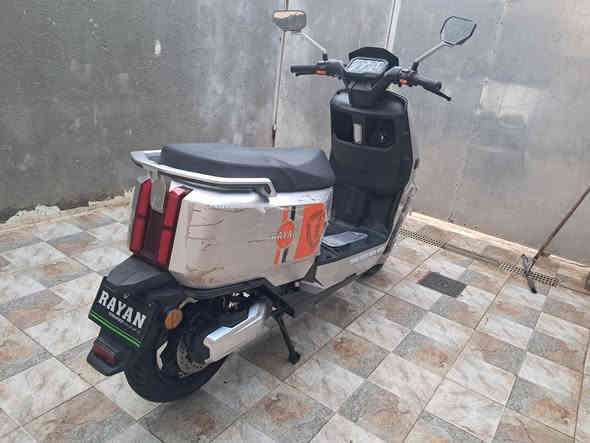 دراجه شحن 2000واط جديده بمعنى الكلمه بيهه نضام بك صار ٤٠ يوم من طلعت من الوكيل سعر ٩٥٠ مكانه الرفاعي 
***********
