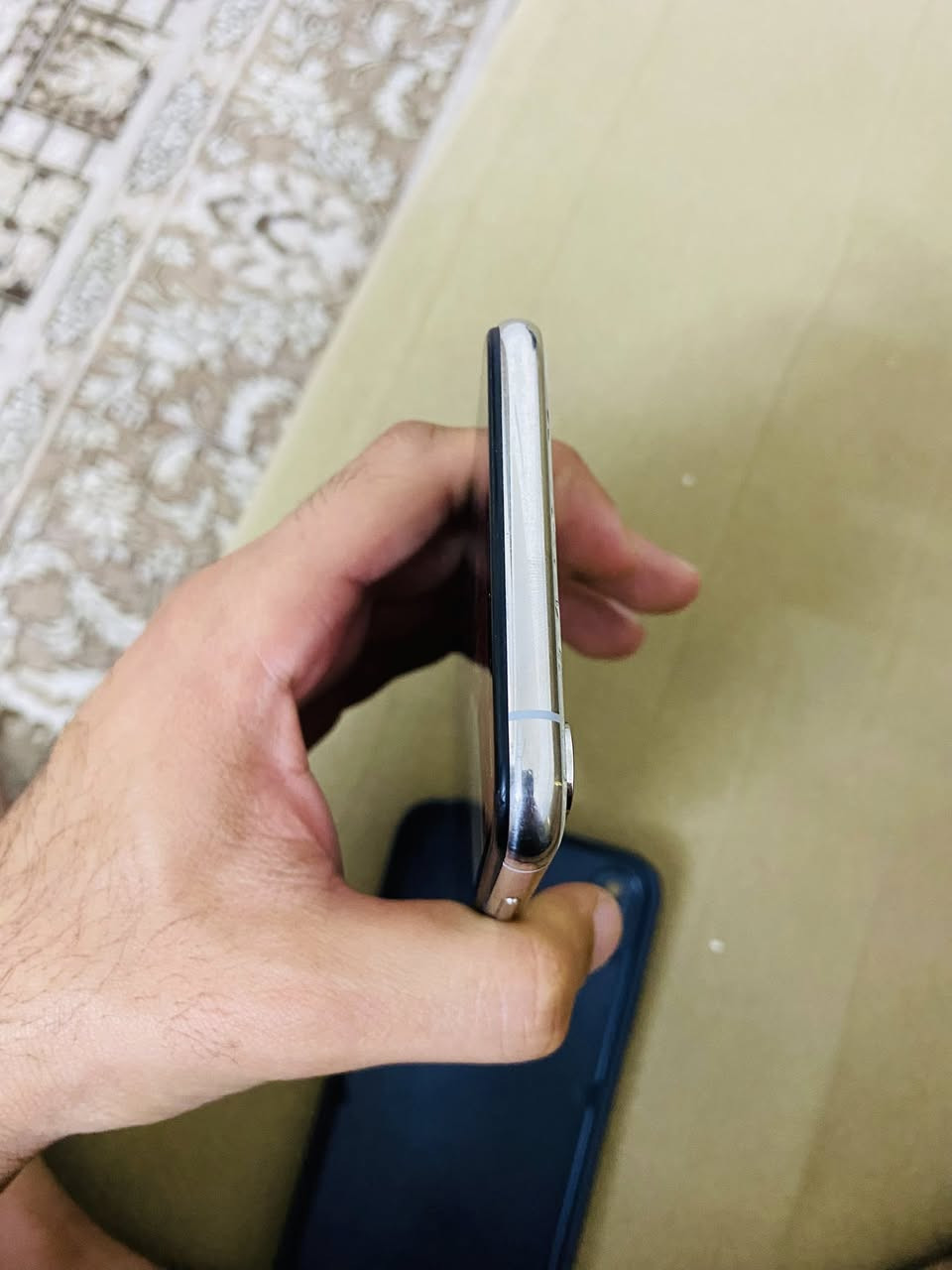 السلام عليكم للبيع فقط
اكس ماكس ذاكرة64 

باتري 79 بلاديه ما مبدله

جهاز لا مفتوح ولا مصلح وتر 

فيس إيدي اتصال كامرات كله كامل

بي فطور بالضهر وبالشاشه موضحها بالصور 

ماماثره على الجهاز ابد جهاز ع الفحص أبيع من البيت 

ويا حافظه ماك سيڤ اصليه مكاني بغداد البلديات الصحفيين السعر ١١٠ قفل بدون عمله *********** واتس اب
