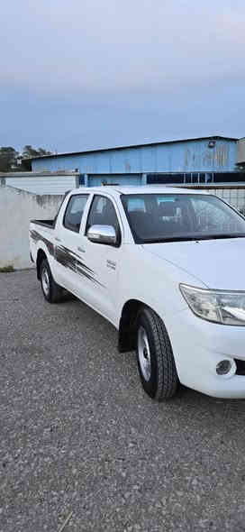 تویۆتا هایلوکس      2012   TOYOTA 
*********** 

٢٢٢ هەزار ڕۆشتوە 
مەکینە نەکراوەتەوە
تەنها بۆنیتەکەی بۆیاخە قرچیکی بچوکی هەیه 
لەشەڕیکەوە یەک دەستە
سەنەوی تازە بەسەر چوە 
زۆر تندوتۆڵ و بێ مسروفە 

177$  کەمیک مامەڵە 
***********
*********** السليمانية
