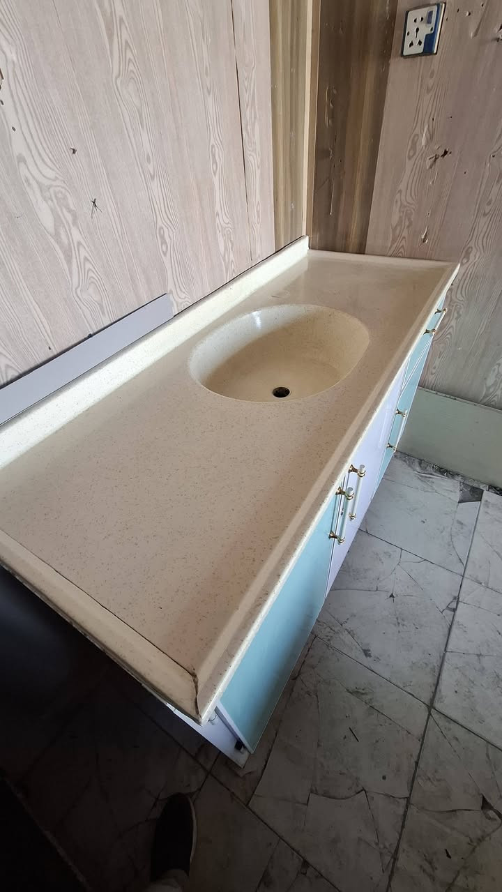 للبيع سنك  متره ونص مرمر  اخو الجديد تسكام السعر ١٦٠ الف اتصال أو واتساب ***********
