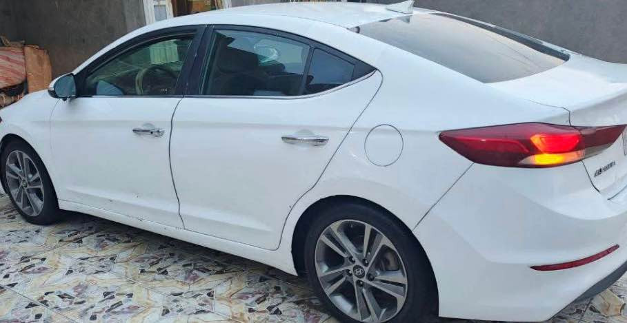 النترا 2017 رقم ذي قار الماني  تحويل مباشر حره باسمي ضررها بامريكا بنيد والاصلي بيها  موضح بالصور والسونار خاص بالعراق مابيها ضرر بيها صبغ مكانات بسبب تكشير الصبغ .هذا الموديل معروف عنه يتكشر صبغه سياره كير مكينه  حداديه  تايرات كهربائيات تبريد تدفئه 

شاشه بيها الاصليه جبيره اندرويد مال السياره بيها مواصفات وحساسات 
جاهزه ماشيه 96 الف السعر 118 وبيها مجال  بسيط الشراي يتواصل وبالخدمه  *********** ناصرية, ذي قار
