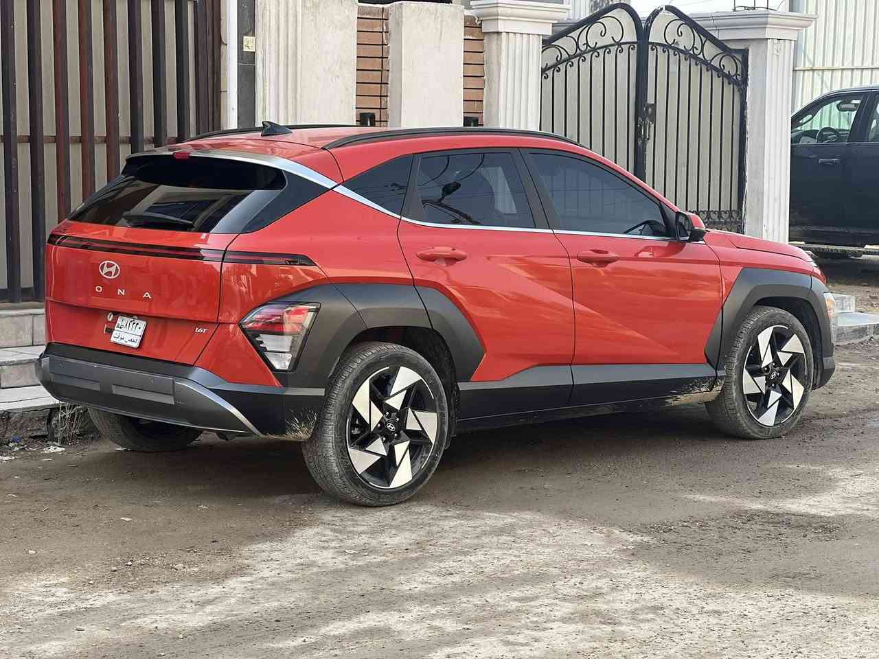 كونه موديل ٢٤ فول مواصفات ١٦٠٠ تيربو بنوراما اربع كامرات كشنات تدفئه تبريد تتقدم وترجع بالبصمه تبديل بنيد فقط ودعاميه
*********** / ١٧٥ وبيها مجال نقصها بوابات فقط وبعد بيها هواي مواصفات
