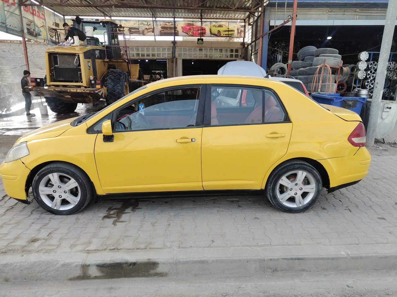 السلام عليكم بيع او مراوس نيسان فيرسا مديل2009 مكينه 1600 مكينه كير مابيهن نقص تخم تاير كهربائيات شغاله رقم قادسيه انكليزي سنويه ل29 مداور ثاني يوم مكفوله من ضربه القويه مصفره هيئه وغرامه حداديه زينه سياره بيها خربطه بس باقي سياره جاهزه مكانها نجف السعر 40 الاتصال عله رقم ‏‪***********‬‏
