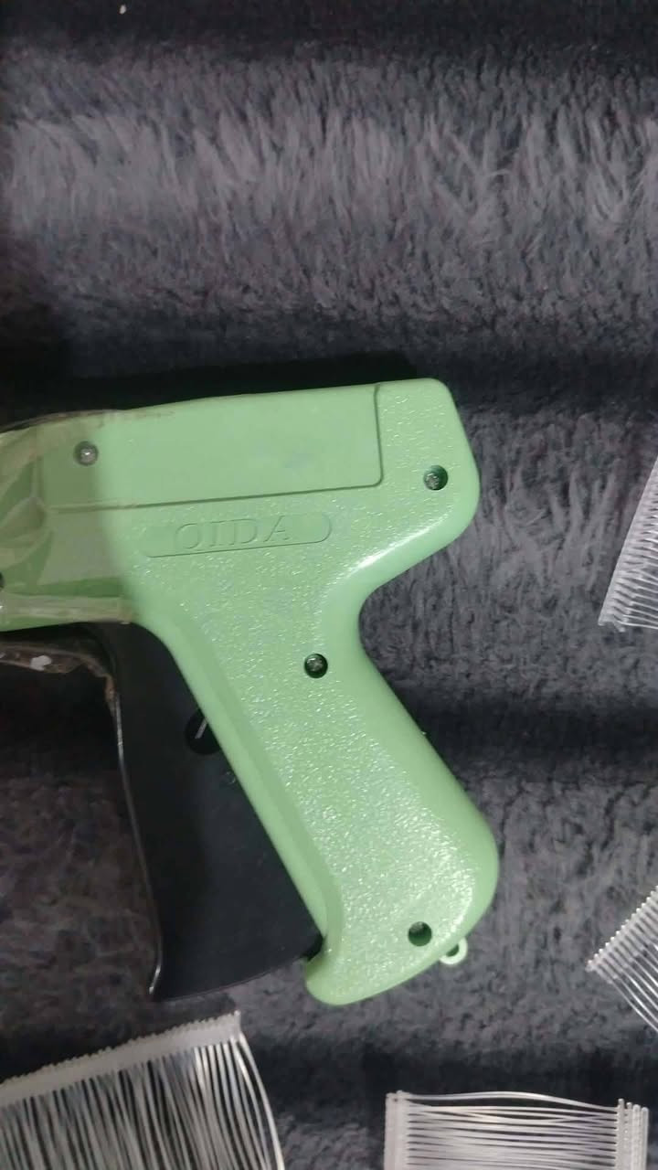 ١٧ شريط كل شريط بي ٥٥ قطعه تقريبا يعني المجموع الكلي ٩٣٥ قطعه السعر ٢٥ ألف


**إذا كنت صاحب هذا الإعلان وتريد حذفه لأي سبب، رجاءا أرسل رسالة إلى الدعم الفني**