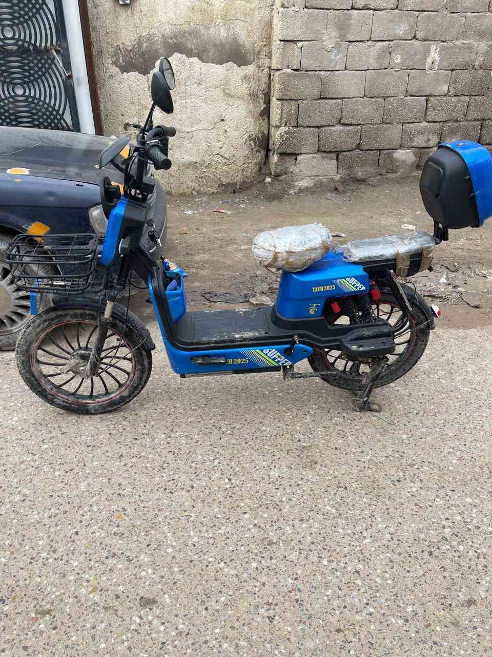 دراجة شحن للبيع لامصلحة ولا مدل بيهه شي دراجة نضيفة اربع نمر تشتقل سويج وكارت وبصمة كلهه شقالا العنوان بصرة حمدان كوت ثويني لستفسار لتصال على لرقم ***********
