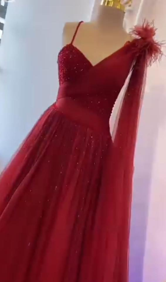 إسلام عليكم عندي شلعه فساتين دبي وتركي وستن شي يشل شي مكاني بغدا لي يحب ستفسر اكثر ع هاذ لرقم بي واتساب ***********
