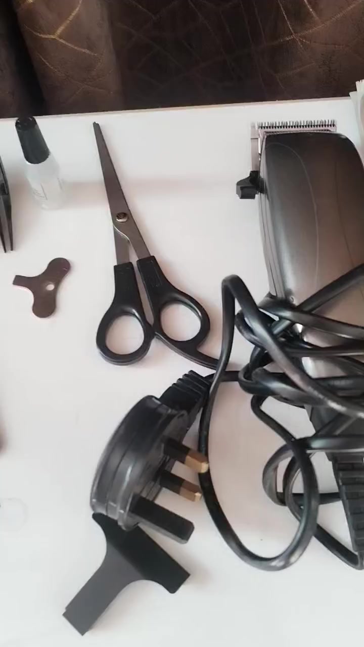 ماكينة حلاقه اصليه جديده غير مستعمله للبيع


**إذا كنت صاحب هذا الإعلان وتريد حذفه لأي سبب، رجاءا أرسل رسالة إلى الدعم الفني**