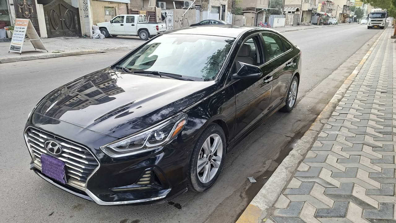 السلام عليكم سوناته 2018 وارد امريكي حادثها جاملغ امامي جهت لسايق والباب الخلفي السايق شبرين مواصفات تحكم ستيرن جهتين بصمه تشغيل بصمه ابواب شاشه كبيره حساس خلفي امامي حساس بلمري حجم المحرك 2.4 جي دي اي اشاير بلمري لايت زنون كشن كهربائي ويل كروم السعر 135 قابل للتفاوض ***********/***********
