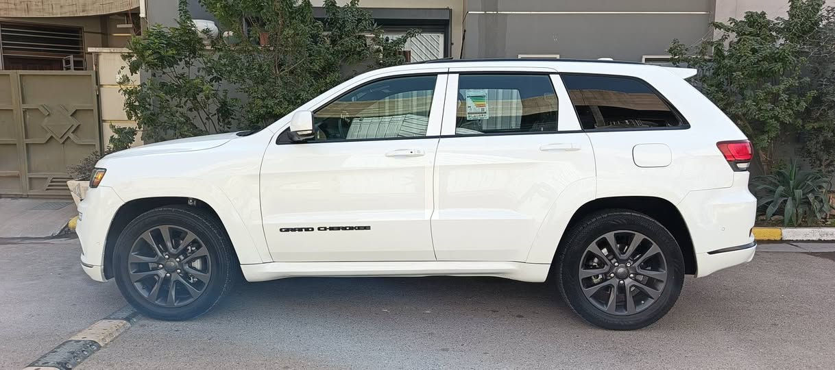 السلام عليكم ٠٠٠
للبيع جيب كراند شيروكي لمتد X
فووول مواصفات اعلى فئة بجيب موديل  2019 السعر  243 $ ورقة وبيها مجال
المواصفات 😘
بانوراما _ شاشة كبيرة _ رادار امامي ورادار جانبي _ ايقاف ذاتي _ مري قلاب _تشغيل عن بعد _كشنات جلد وكهرباء وتدفئة وتبريد _ جنطة كهرباء _ لدات امامي خلفي_ شفتات_دمام _تحديد مسار _ مثبت سرعة _ ايقاف ذكي تطبك من وحدها _ وبعد اكو مواصفات سيارة جاهزة وخير من الله 
مكاني بغداد السيدية ***********
متوفر واتساب ٠٠٠
