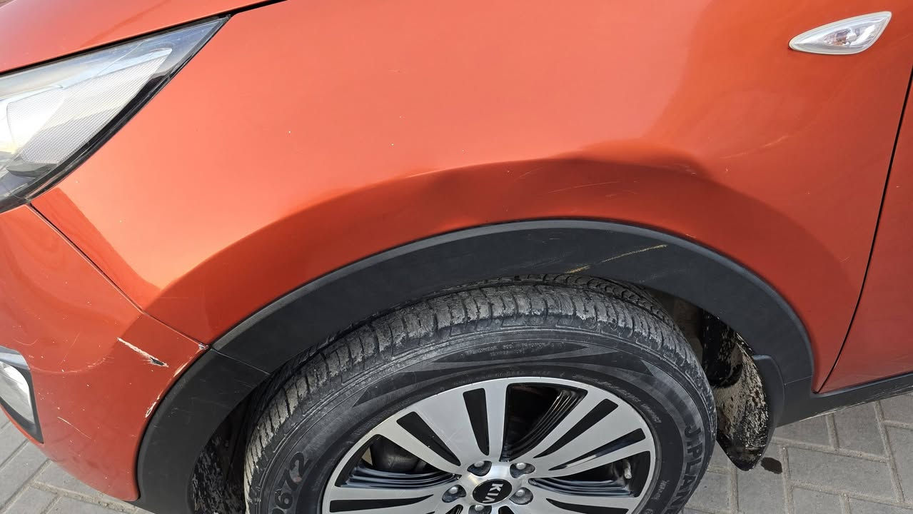 سبورتج 2015
وارد خليجي
مكفولة عدا الظرر الموضح بالصورة بالمدكر الامامي
مواصفات ستاندر تحكمات ستيرن كاملة
ماشيه 78300 
عنوانها البصرة
***********
السعر 150$
