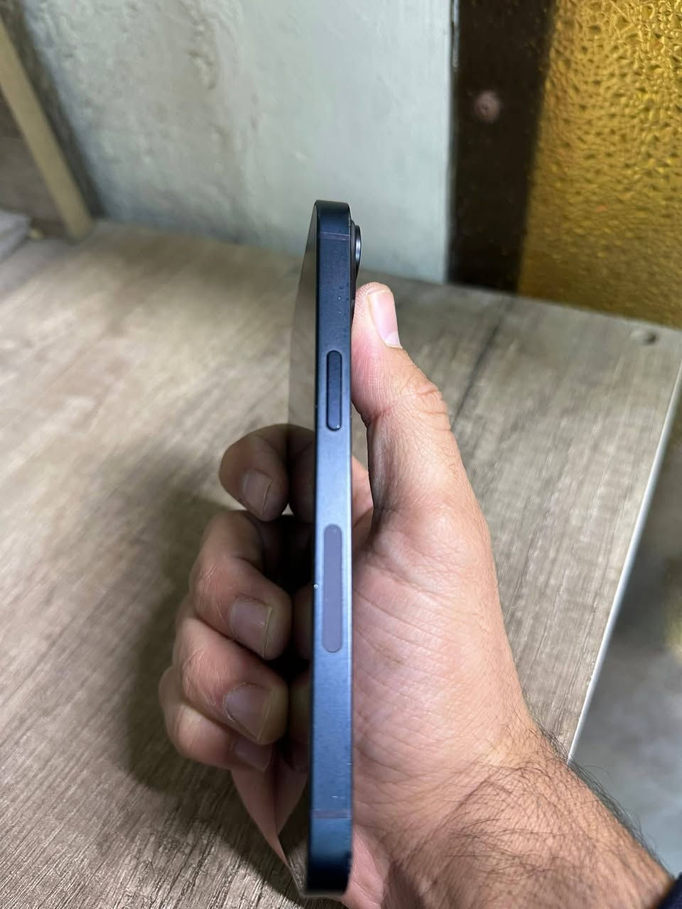 ايفون 14 عادي ذاكرة 256 نموذج M شرق اوسط بطارية 100%
مبدل شاشة اصلية 
وبطارية وكالة 
غير شي ما بي ابد على لفحص 
سعر 450 وبي مجال بسيط 
مكاني نجف حي نداء شراي خاص


**إذا كنت صاحب هذا الإعلان وتريد حذفه لأي سبب، رجاءا أرسل رسالة إلى الدعم الفني**