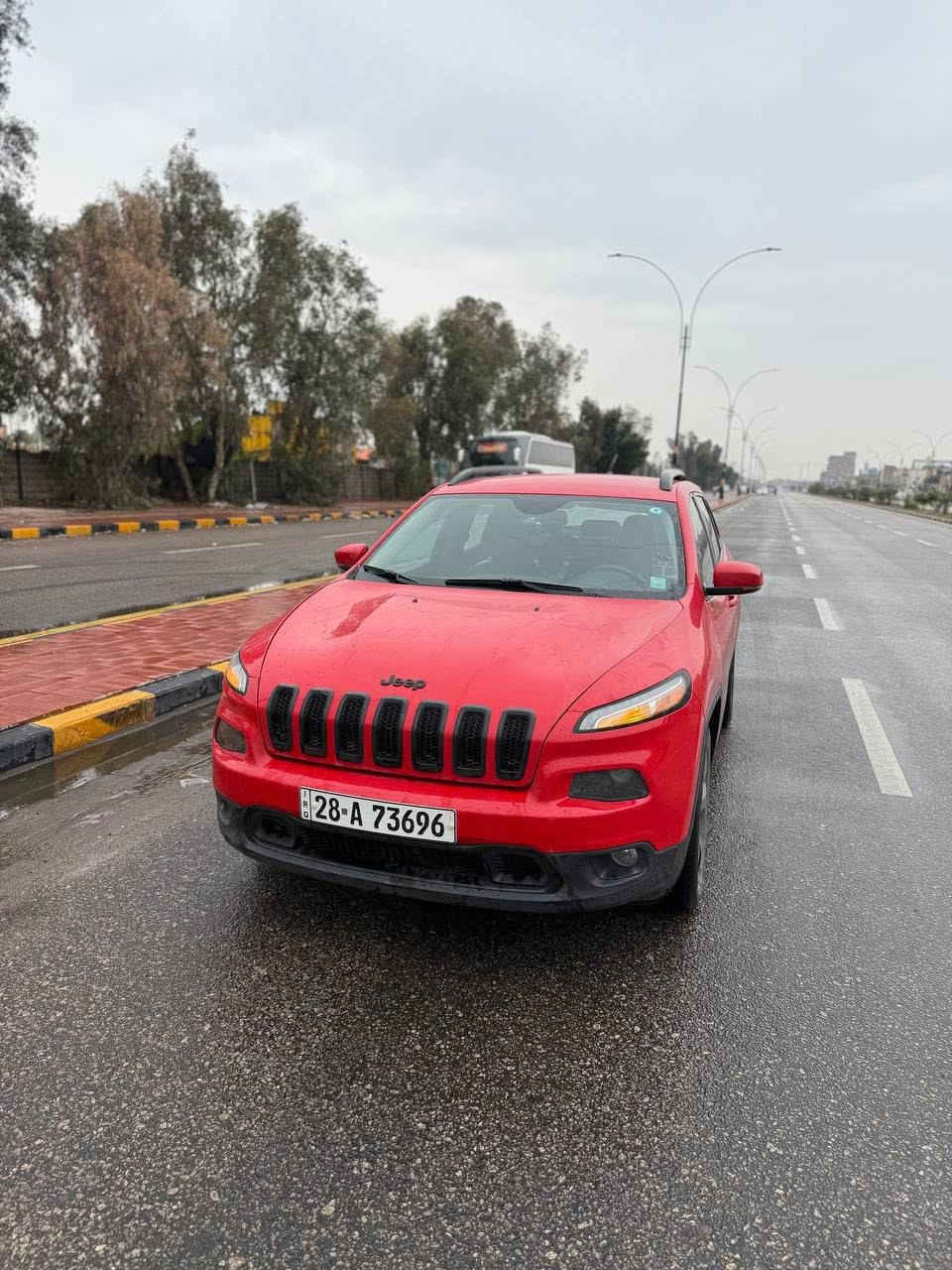 جيب شيروكي موديل 18
ماشيه 94 الف km قابل للزيادة
لمتتد بلاك توب
باسمي رقم جديد انكليزي نجف

بصمه ابواب ثنين وجنطه كهرباء
تشغيل عن بعد
كشنات جلد تدفئة
ستيرن تدفئه شاشه جبيره
فول عدا الفتحه

سرقة بامريكا بيبان ثنين ودازيهن وياها
والدعامية الخلفية 

و نطخت عندي ضربه بسيطه ع البارد بالجاملغ اليمين موجوده صور الضربه 

السيارة جديدة كلش وما متعوبة و جاهزة من كلشي من تشوفها تحكم  
السعر 130 وبيها مجال بسيط 

واتساب ***********
