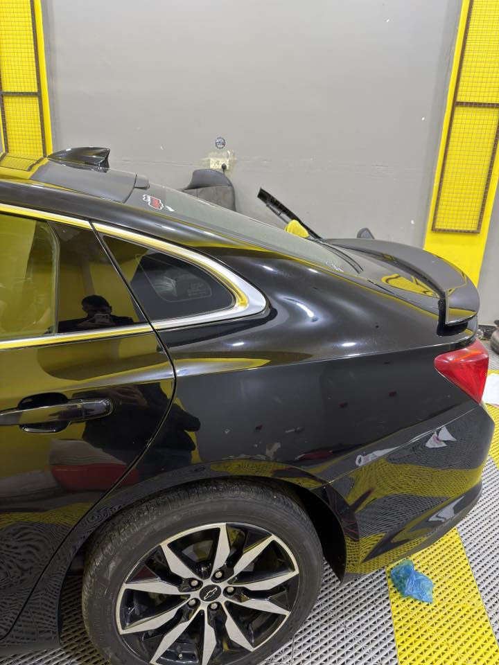 شيفرولية ماليبو موديل 2021 فول مواصفات
#الضرر : جاملغ امامي ايسر مع البنيد وفتح باب السائق 

#الرقم : بغداد وكالةعامه )

#الكفالة : نكفل السيارة من الغرق  

#المواصفات :

▪️السيارة : شوفرليت ماليبو rs 

▪️الموديل : 2021

▪️المحرك : 1500 توربو (اربعة سلندر)

▪️حجم الويل: ويل كب حجم 18 اصل مع طقم تايرات بحالة ممتازة

▪️غرفة السيارة : كشنات السيارة مخمل اسود

▪️رادار امامي مانع تصادم

▪️رادار جانبي ( نقاط عمياء ) بالمرايا الجانبية

▪️حساس خلفي اصل

▪️حساسات ورادارات الانحراف عن المسار

▪️لايتات اصفر اصل عالي وناصي مع كشافات دعامية LED

▪️شاشة الدشبول حجم كبير (ايباد) للتحكم بايعازات السيارة

▪️تحكم فول كهرباء لكرسي السائق

▪️بصمات عدد 1 للابواب مع بصمة جنطة وبصمة تشغيل وتشغيل عن بعد 

▪️تدفئة لكشنات المقدمة

▪️سستم صوت

▪️تحكم ستيرن جهتين بلوتوث وحاكية وكروس سرعة وتحكم صوت 

▪️نظام ABS

الاتصال على : ***********
