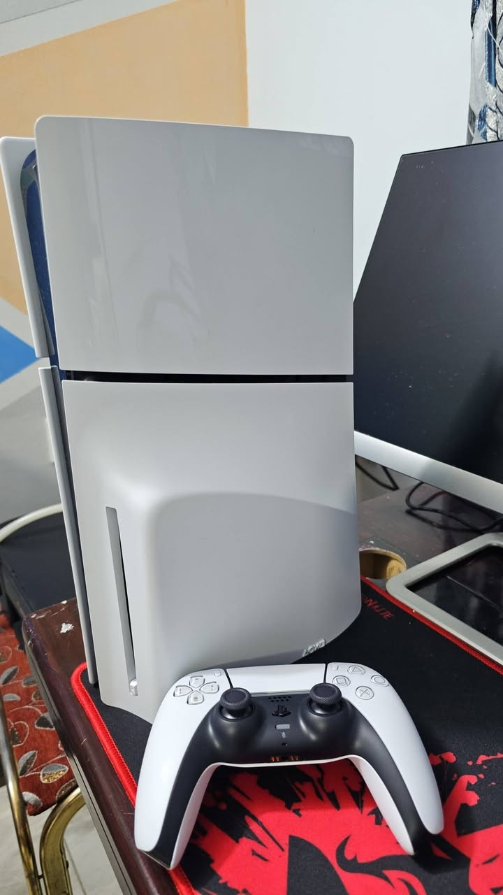 PS5 SLIM 1TB
للبيع PS5 Slim نسخة cd

- الجهاز مفتوح من العلبة فقط.
- غير مستخدم نهائيًا (حالة الجديد).
- جميع الملحقات الأصلية والكارتون موجودة.
- سبب البيع: غير محتاجه.

السعر: 800الف
للتواصل واتساب: ***********
