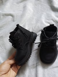 ملابس أطفال • سعر موحد • كل القطع