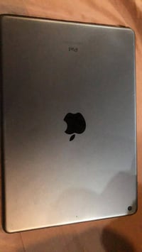 ايباد 7 للبيع داكره 32 نضيف بس بصمه ما يشتغل 07508066170