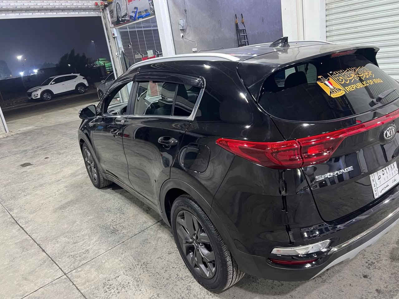 كيا سبورتج للبيع 2020
لون اسود ع بياذنجاني شذره
مواصفات السياره فور ويل درايف مود
 مكينه 2400 
 ويل كروم اشاير بل مري 
تبريد قطعتين شاشه كبيرة 
كامره دواره تحديد مسار 
درايف مود مانع انحدار 
رادار جانبي رادر خلفي 
تحكم ستيرن جهتين كروز سرعة
السيارة كفاله عدا البنيد مبدل بلادي اصلي فقط
بدون بارد و بدون صبغ ايرباك ستيرن فقط
 ماشيه 98 ألف حقيقي
السياره جديدة وجاهزه من كلشي
 كشنات جلد تدفئة وتبريد السعر 165وبيها مجال بسيط
للأستفسار أكثر الاتصال ع الرقم
*********** المكان بغداد البياع
