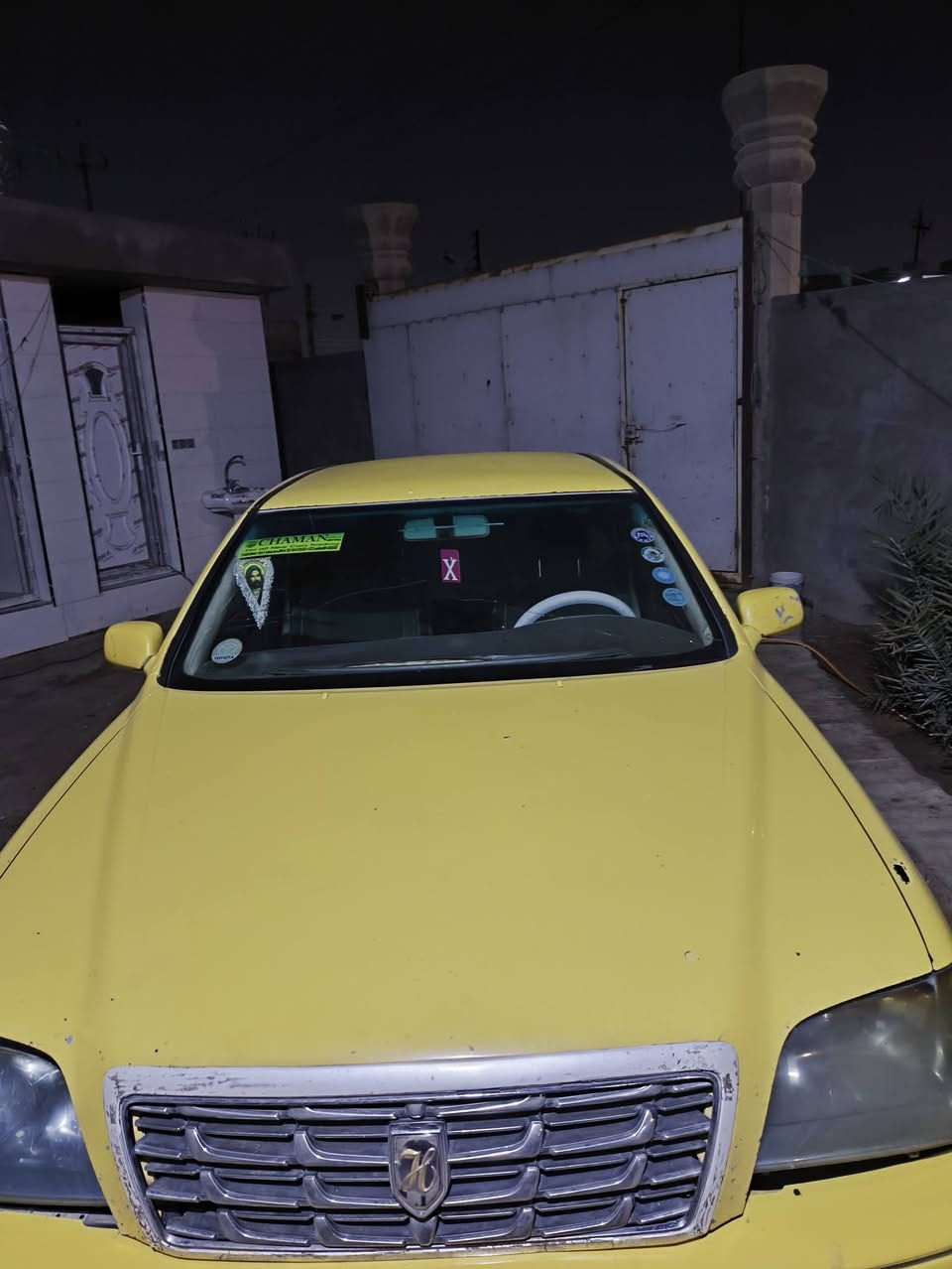 سلام عليكم جنون اصفر رقم صدامي سياره بيه كصه جنطه اصولي سياره بس ما تداور اسويلك بيه وكاله فقط بيع او مراوس ترهم مكاني بصره سعر 50وبل خدمه ***********
