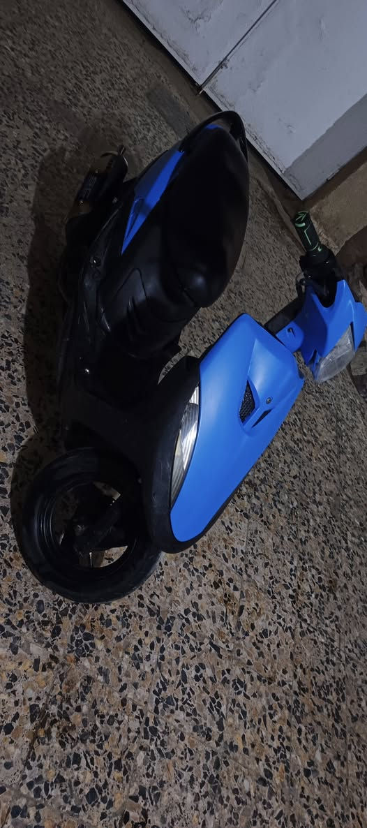 السلام عليكم ماكس عدله للبيع ما مفتوحه بس تزويد بوشه 55 دراجه نضيفه بمعنه الكلمه هاي الكفرات تجاري والبلادي موجود لون اسود جارد صالنصه sc رياضي صوت يخبل ما بيها فصله السعر 650وبيها مجال للشراي *********** المراسله واتساب مكاني ميسان دور النفط
