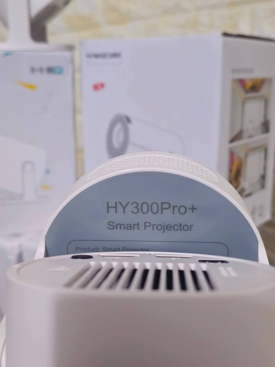 داتاشوو مارکە عالمیە MAGCUBIC ، افضل شرکە داتاشوو ل کل العالم 🌍🥇
HY 300 PRO PLUS 

دقە 4k بل یوتیوب 2160p 🏟🎬

صوتە عالیە و کلش واضحە 📢

یربط علی تلفون و کل اجهزات بطریقە مباشر بدون کیبل 🛜

نضام اندروید بیها کوکل و یوتیوب و نیتفلیکس و شترید تنزل بیە 📥🛜📴
دقە کلش مناسبە لتدریس و افلام و العاب 🎮
حجمە وسط کلش حلوە 🏷
جدید غیر مستخدم


**إذا كنت صاحب هذا الإعلان وتريد حذفه لأي سبب، رجاءا أرسل رسالة إلى الدعم الفني**