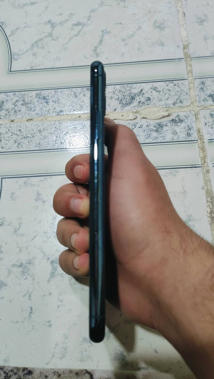 السلام عليكم
ايفون 11برو ماكس لبيع و مراوس
بطاريه 87 
ذاكره٢٥٦
‏مستبدل شاشة فقط فيس ايدي شغال
 سعر 235
 للتواصل *********** وأتساب
