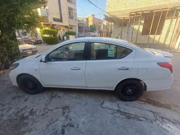 السلام عليكم عندي نيسان صني للبيع رقم بغداد..بيهه جاملغ خلفي ومصلح وطخات عل بارد ..موديل٢٠٢١..هنديه بليته زركه  للاستفسار ***********
