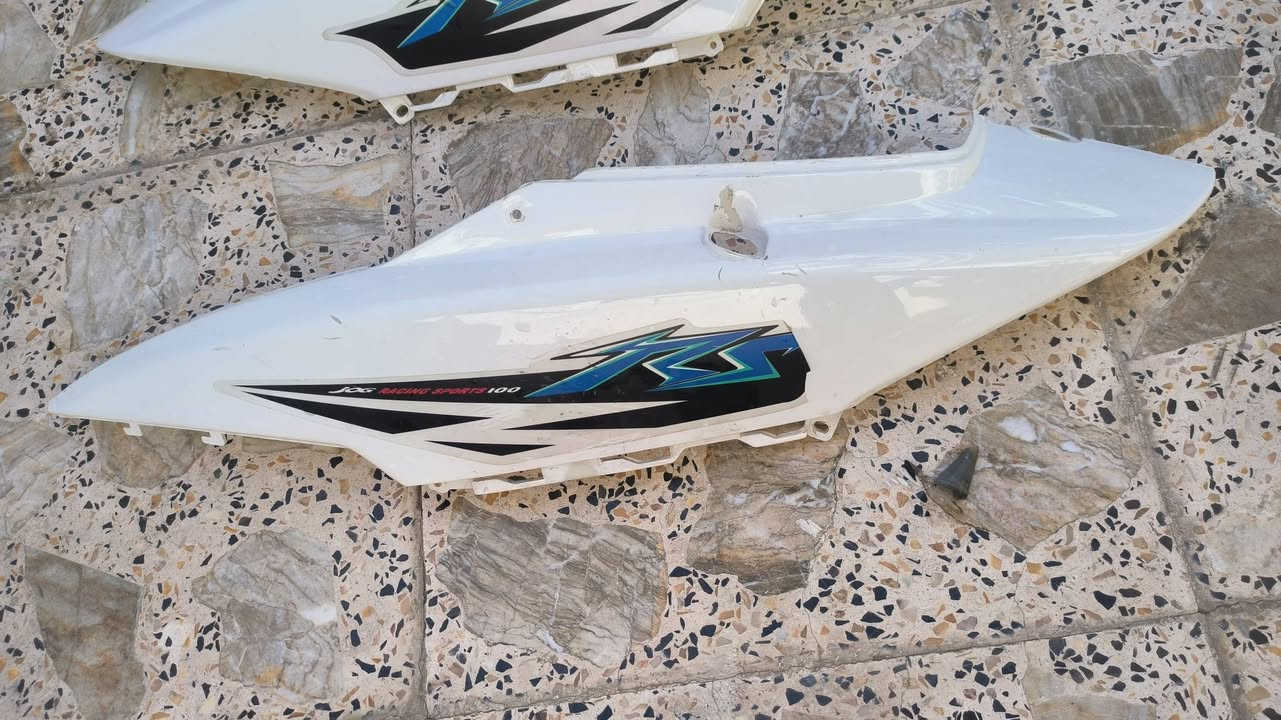 سلام عليكم 
كفرات ماكس عدله فقط صفاح قطعتين تجاريات رايدهن ب10
تجوه او سبايدر بوليس بلاديه ب5 
مكاني بغداد حي اور 
***********
متواجد فيس واتساب
