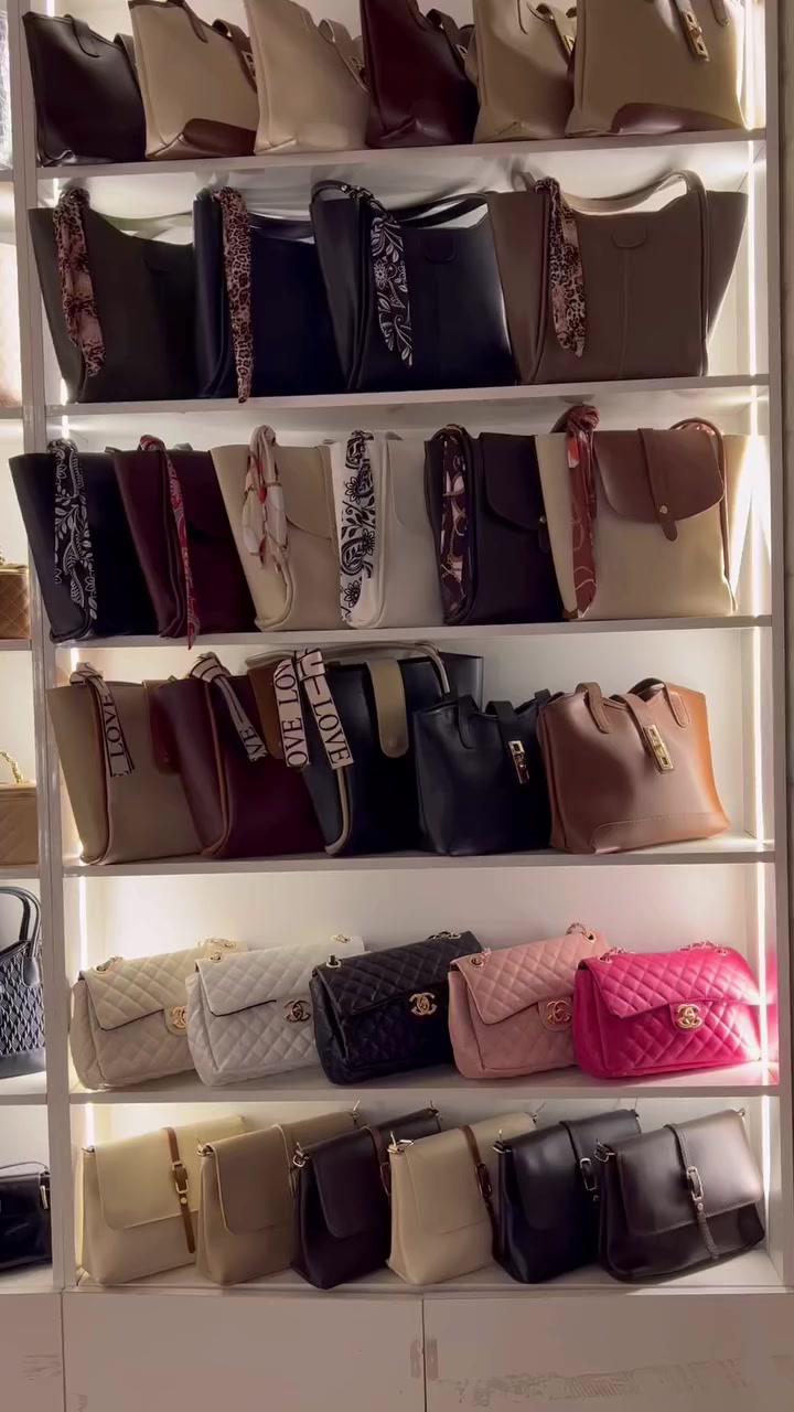 🔥 إعلان افتتاح 🔥  

تم بحمد الله افتتاح محل Bella Step للأحذية والحقائب بأجمل الموديلات وبأسعار مناسبة 👟👜  

✨ موديلات جديدة  
✨ أسعار مناسبة للجميع  
✨ جودة حلوة وخدمة طيبة  

📍 الموقع:  
الكريعات – مجاور أفران السدة – مقابل مطعم نسيم دجلة  

📲 للطلب والاستفسار:  
واتساب: ***********  

📸 انستكرام:  
1bellastaeps  

🎵 تيك توك:  
bellastaep  

أهلاً وسهلاً بالجميع ونشرف بزيارتكم ودعمكم
