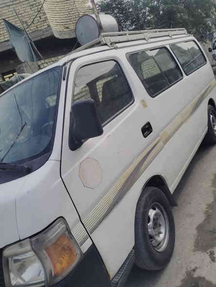 السلام عليكم نسيان يورفان 2011 مصبوغه من الجام وجوه 
مكينه كير  سدر تخم تاير السعر 92 الرقم ***********
