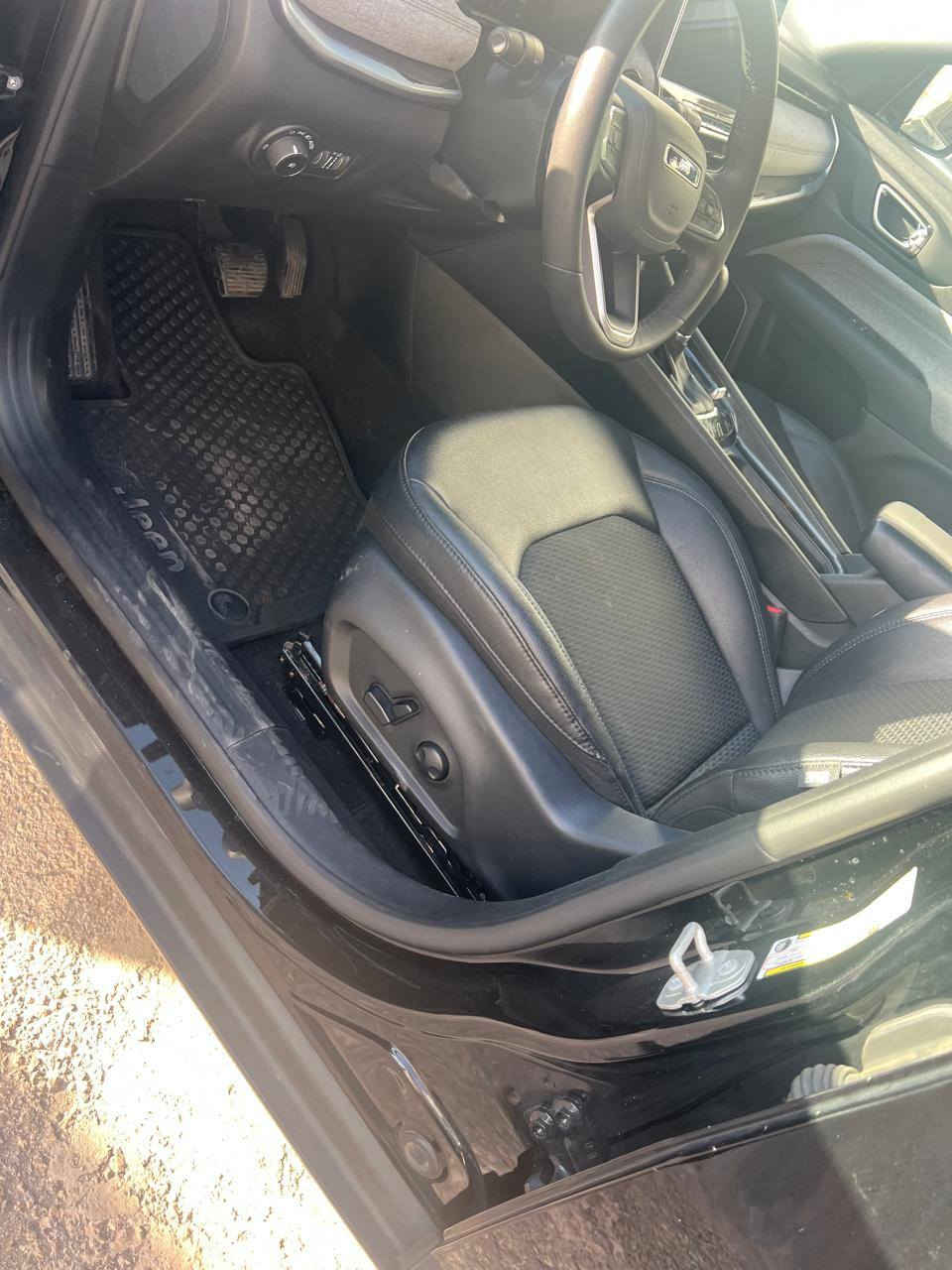 السلام عليكم للبيع او مراوس
جيب كومباس 2024 
رقم شهداء بابل 
نسبه غرق ماواصله للدوسه ماشيه 
44 فول عدا الفتحه 
مكاني بابل 
السعر 165 بيه مجال 
للاستفسار الاتصال ***********
