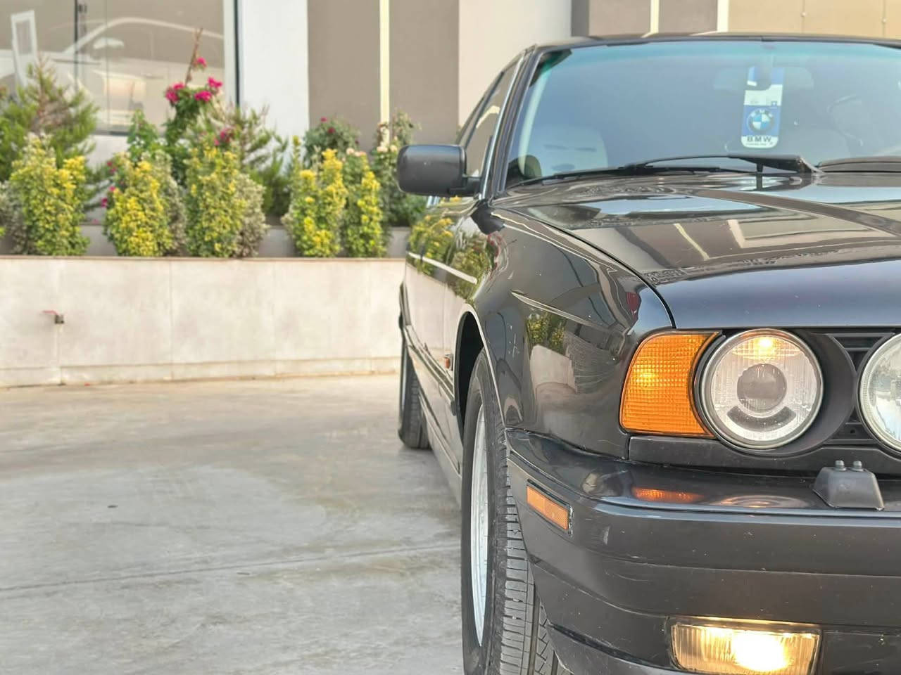 530 اصل وفصل وبليته جاكوج مابيها دبل ايرباك موديل 92 محدث 95 تبريد ثلج تدفئه ماشيه 300 فقط شرط الفحص شرط المحرك مامفتوح بي برقي واحد وشرط كير اكسن سيارة مال بيت السعر ***********
