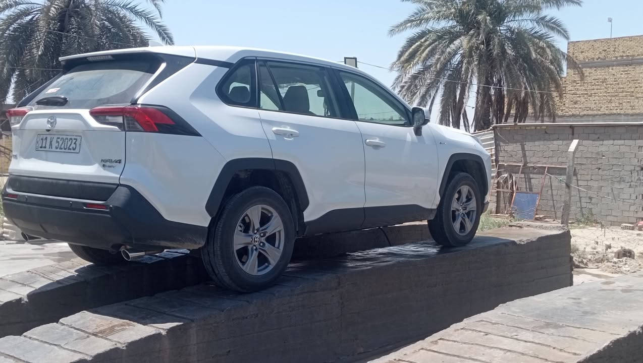 راف فور هايبرد 2025 بلاك إديشن للبيع ياباني اصلي وارد عبداللطيف جميل فول مواصفات الموديل 2025
اللون ابيض ناقل الحركه اوتوماتيك الوقود هايبرد بنزين +كهرباء 
المكان بابل قرب لعلويه شريفه سعر $265سياره ماشيه 9000
رقم ***********
راف فور هايبرد 2025 بلاك إديشن للبيع ياباني اصلي وارد عبداللطيف جميل فول مواصفات الموديل 2025
