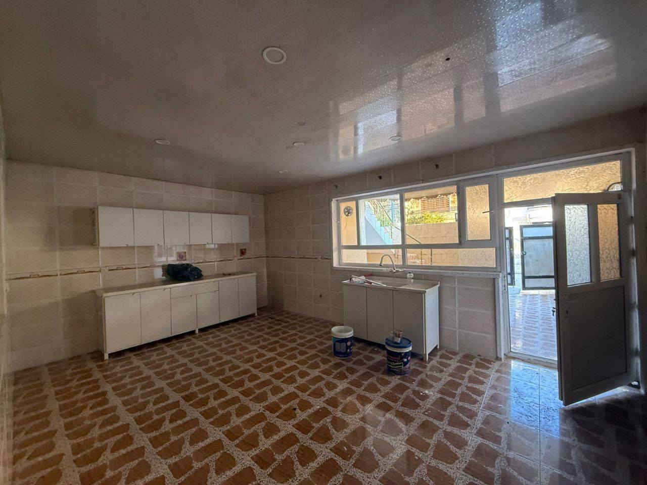 #عقارات_حبيب_علي 
🔸سند طابو يتسجل بإسم اي عراقي
📍أربيل-بيت للبيع 5حساروك قرب شارع120M سوك سامان شيخاني
➖مساحة 125M طابقين 
يتكون⤵️
➖3غرف نوم 
➖صاله-مطبخ-مجموعه صحيات-كراج
***********
***********
لمشاهدة الفيديو والسعر والباقي من العروضات ادخل للقناة رابط القناة👇
https://t.me/habeb2ali
#عقارات_اربيل #شقق_للبيع_اربيل #بيو_لبيع_اربيل  #فلل_للبيع_اربيل #مجمعات_سكنية_اربيل
 #عقارات_كردستان  
#استثمار_عقاري_اربيل #عقارات_بغداد_سليمانية_اربيل  #عقارات_شمال_العراق  

7 دفتر 50 ورقه
