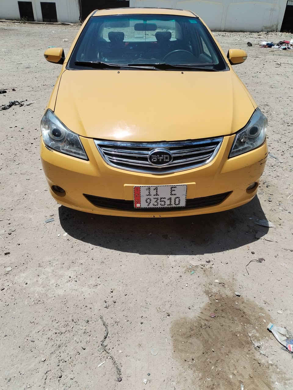 سلام عليكم بي وايدي موديل 13  كير ومكينه جديد كوله  حديث الف 1800 تخم تاير جديد تبريد شغال كهربائياته جديد بيه ضربه باب سايق ومصلحه مصبوغه عام سياره بسمي هزه جديد سعر 38 مكاني بغداد رقم ***********
