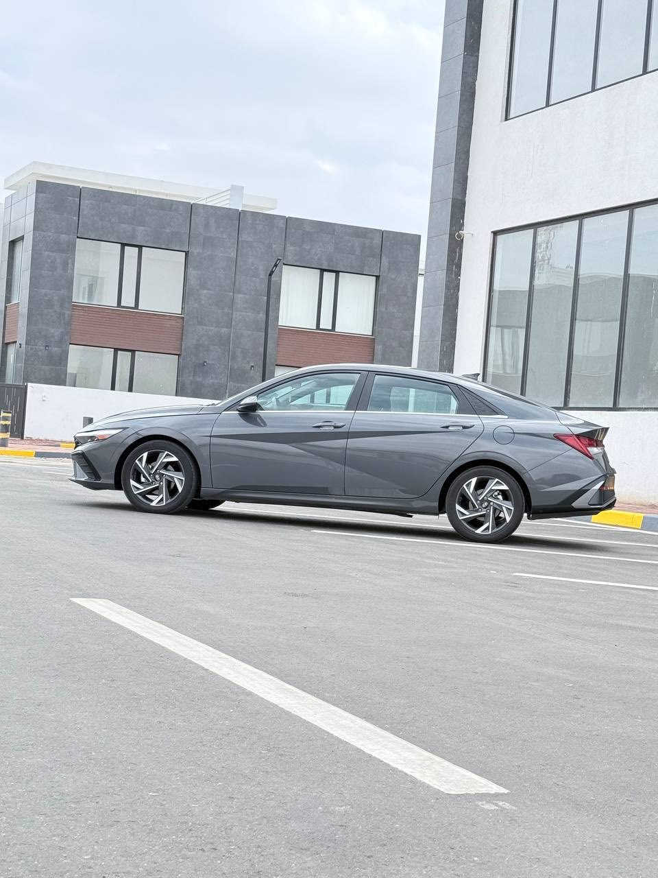 السلام عليكم هونداي النترا 2024 لون. سمنتي دخول جديد
اصدار سنويه 2026/2/9
نافذه لغاية 2031/2/9 
هزه وترقيم جديد 
نص قطعه صبغ جاملق امامي 
بدون لا دواخل ولا اي ايرباك 
صور. الحادث مرفقه بالمنشور
سعة المحرك:- 2000دوش
🔘 عداد 25 ميل
🔘الموديل 2024
🔘 فتحه سقف 
🔘 اللون سمنتي مميز
🔘شاشة دجيتل متصلة بلكامل
🔘بصمة تشغيل 
🔘بصمة أبواب
🔘 سايد بريك بصمه 
🔘بصمة صندوق 
🔘تشغيل عن بعد
🔘رادار امامي رادار خلفي وجانبي
🔘مانع تصادم بريك ذكي 
🔘مدخلين شحن واوكس
🔘تبريد بيانو منفصل
🔘دشبول لد بلادي الوان
🔘كاميرا خلفية دوارة
🔘كراسي تدفئة 
🔘مانع تصادم  
🔘حساسات اطارات 
🔘مثبت سرعه Cross
🔘اضوية اماميه LED
🔘نضام ترحيب عند الاقتراب 
🔘مانع انزلاق 
🔘تدفئة بالكشنات
🔘تدفئة ستيرن 
🔘دخول ذكي 
🔘نظام قيادة ذاتية 
🔘انارة اضوية اوتوماتيك
🔘نظام GPS + خرائط 
🔘3 أنظمة قيادة (eco,Nor, sport) 
🔘شاشة اعطال الكترونية 
🔘زر عرض الكاميرا
🔘شحن واير ليس
سياره احلى من صور 
اذا شراي حقيقي  اتصل وتدلل
سعرها 183مجال قليل بيع او مراوس حسب القناعه
 *********** مكاني البصره
