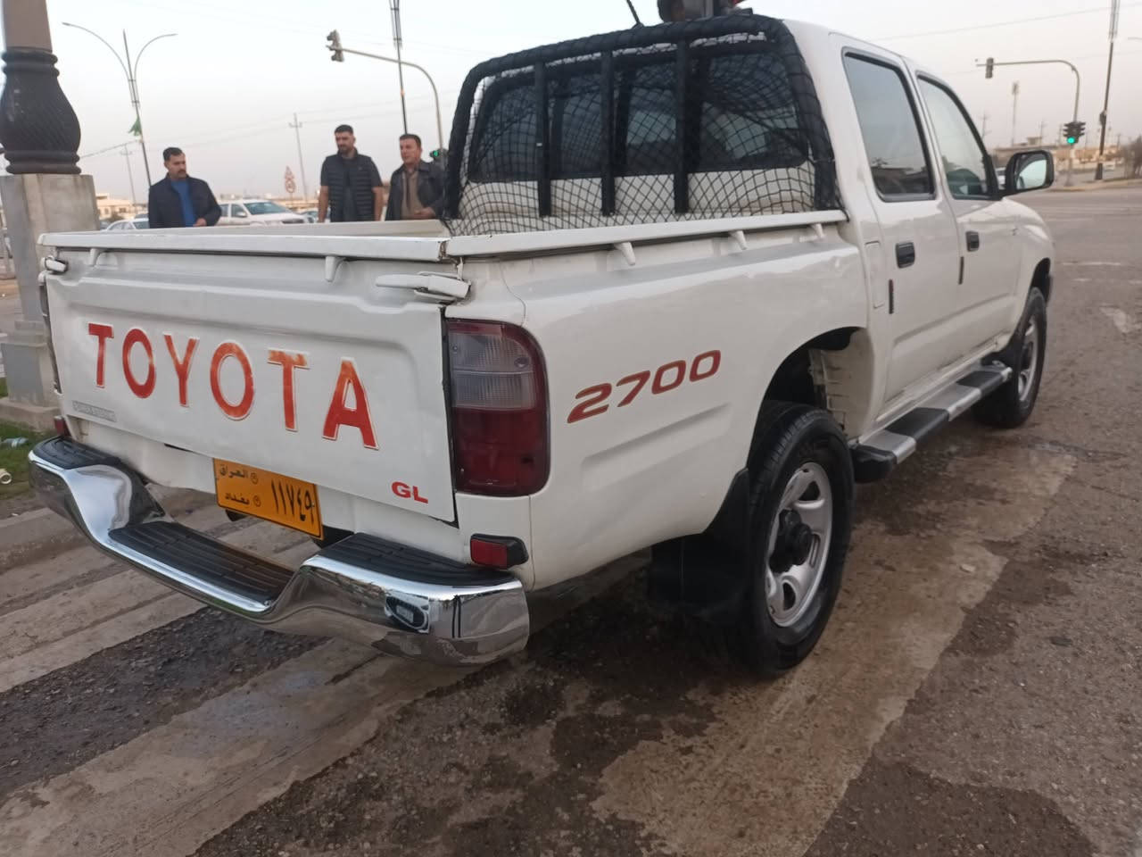 توێتا پیکاب ئەربەن بۆفرۆشتن مۆدیل 2000گێڕومەکینەو ئەکسلو دەبڵ ئەکسلی بەشەرتی فیتەر مەکینە سپی بێ بۆیاخ بێ سارد دەعموو لێدراوی نیە تەقەوڕەقەی تیانیە زۆر پاکە دینارێ مەسرەفی تیانیە تەبریتو پاوەرە  سەیارەکە مزایدەیە کتابی مزایدەی لەگەڵایە شوێن هەڵەبجەی تازە ژمارە ***********
***********
