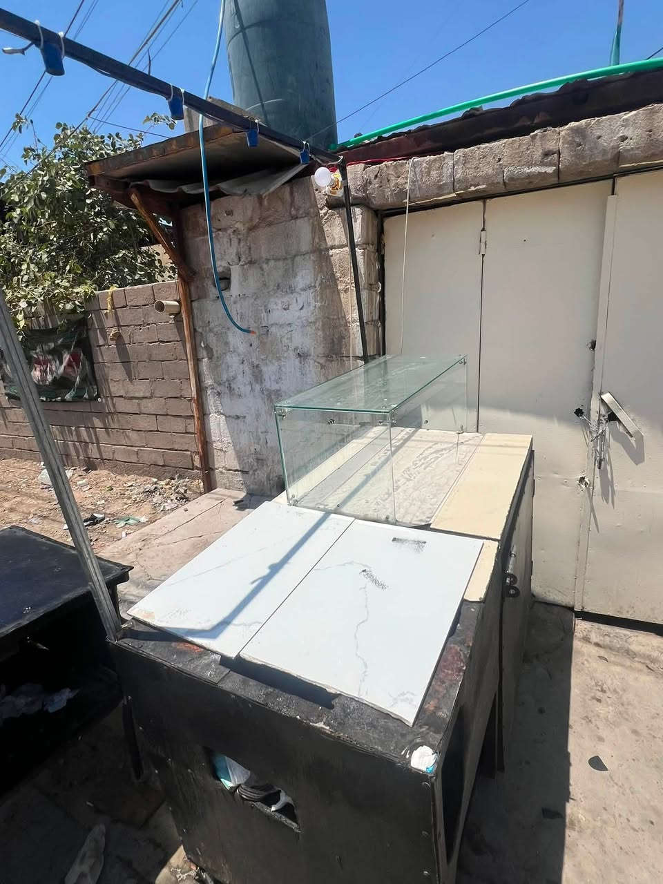 السلام عليكم ميوزه للبيع
ميز حديد تفصال ويا جام خانه ومخزن
ميز فلافل 
ميز مدرج مال مقبلات
وميز ويا مرمر 
وثرامه حجم ٣٢قايشين العنوان بصره حي الحسين 
***********

