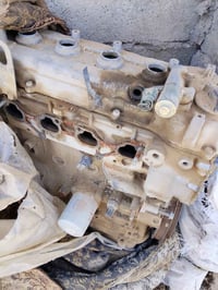 محرك نيسان سني طابوكه.   1600 ياباني.   بس بي ينقص دهن  07756348417