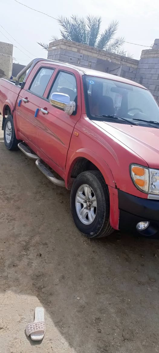 سلام عليكم سيارة للبيع بيكم شيري 2012 مكفولة محرك وكير نضيف حداديه جديدة تخم تاير سعر ٥٠وبيه مجال لوحت نگليزه  سنويته2030مكان دوانيه لحمزه شرقي ***********رياده
***********,,
