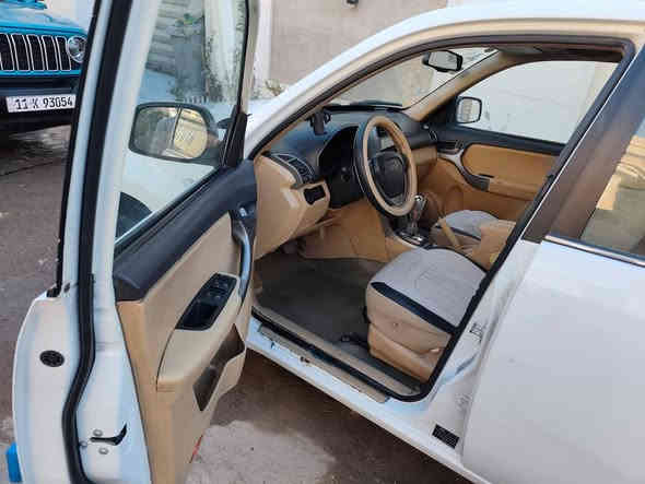 السلام عليكم ورحمة الله
تيكو ١٣ للبيع سيارة نظيفة محرك جيد جدا صدر تقريبا جديد اطارات جيدة جدا كير كذلك بسعر ٦٥ ورقة
للاتصال
***********
