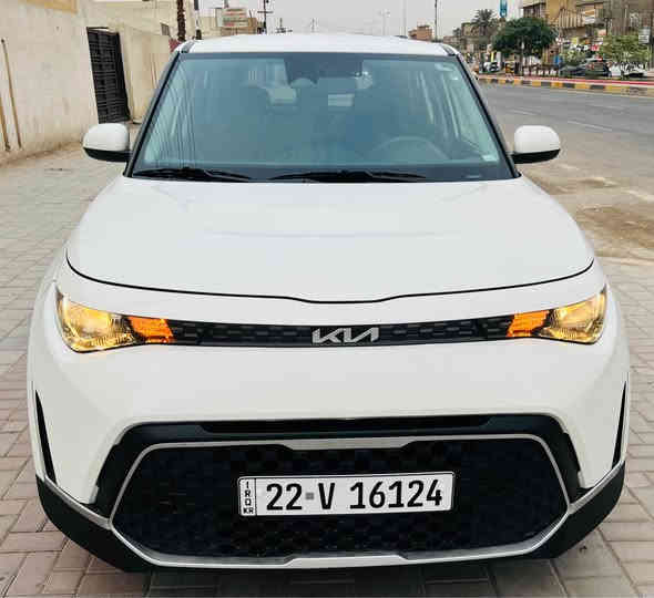 السلام عليكم ((للبيع فقط بدون مراوس))                
كيا سول ( موديل 2023 ) ( الشكل الجديد )
 ( بجم كبس ) ( بدون ايرباك ) ( لون ابيض )
رقم اربيل  ترقيم جديد هزه فحص كله جديد
بسم شركة معروفه وكاله او تحويل مضمون100‎%‎ 
هزة مال السيارة 100‎%‎ ( السيارة جديدة جدا )
ضرر السيارة جدا بصيط شخط بلبابين والجاملغ بجم كبس بدون اي دواخل بدون ايرباك
( ماشية 35 الف مشي امريكا فقط ) ترقيم جديد
( موصفات S )
رادار جانبي نقطه عمياء  
محرك 2000 دوش  
رادار امامي. تنبيه توقف ذاتي
تحديد مسار 
اطفاء ذاتي عند التوقف السيارة
ويل كب بلادي شركة
تيرات نكسن بلادية مال شركة
شكن USB خلفي
شاشة حجم كبير + خزن ميموري 
نضام car play لعرض الهاتف والخرائط
فول تحكم ستيرن كروس سرعة
3 وضعيات قيادة
شاشة جبيرة
صندوك بصمة 
دسكات خلفي امامي 
ارضيات الشركة + كتلوكات الشركة
سبير وعدة الشركة
السيارة على وضعية الشركة
سيرفس كامل دهن+ فلاتر السيارة كاملة مكملة
لسيارة جاهزة بدون اي نقص واي مصرف مابيها  
مكاني بغداد / شارع فلسطين
اي ستفسار هذه رقمي/ *********** وتساب بغداد
