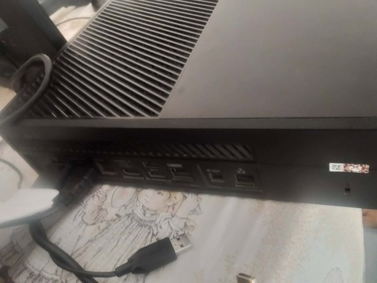 🔥 عرض كامل لعشاق الألعاب، كلشي جاهز وما يحتاج تشتري أي قطعة إضافية.

Xbox One 500GB نظيف جدًا، يشتغل بدون أي مشاكل.
وياه: كيم باس التمت شهرين
🎮 يد Xbox
🕹️ دركسونPXN V9 ويه البدالات
🖥️ شاشة
⌨️ ماوس وكيبورد
🔋 يو بي اس 850VA
🔌 جميع الكابلات والملحقات جاهزة
كلشي شغال 100%، تشتري وتشغل مباشرة.

مكاني// بغداد
رقمي ***********
