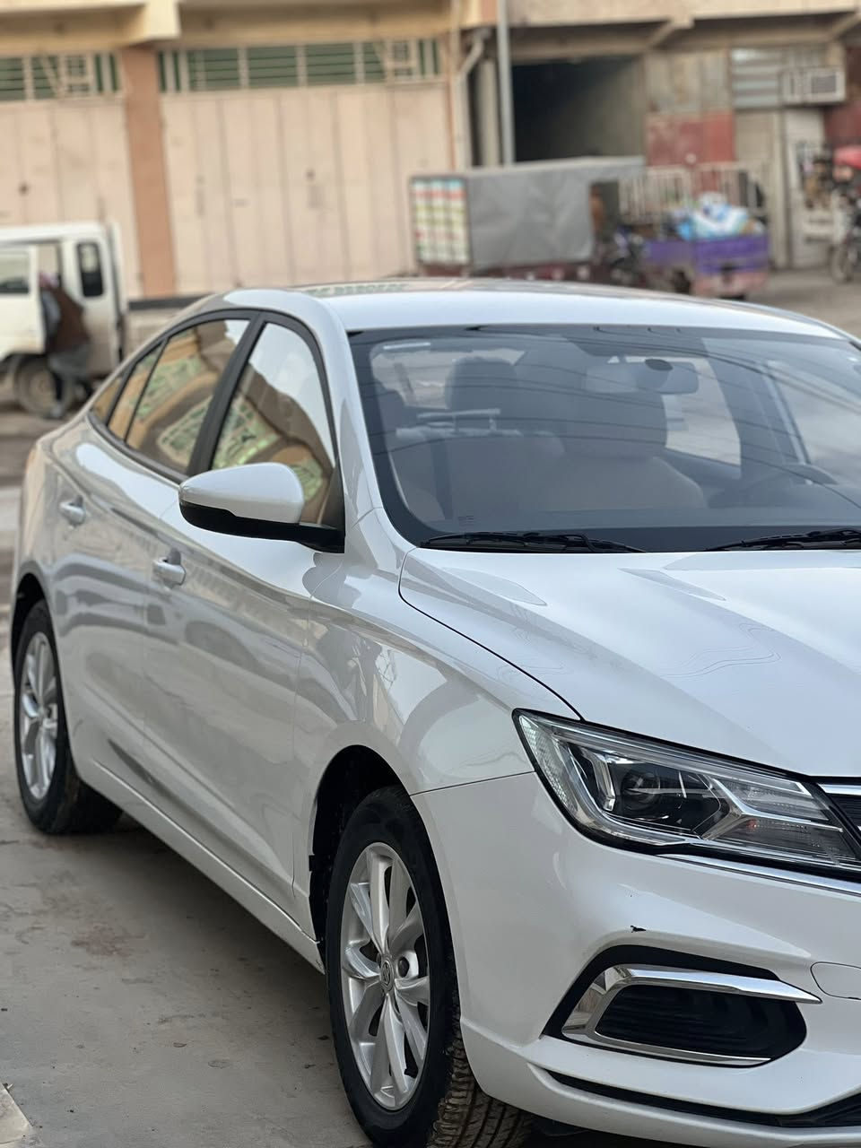 السلام عليكم...
للبيع...نقد فقط  اعتذر عن الاقساط 
بسعر 115$
Mg5 2025
رقم اربيل
شرط التحويل والغرامات 
ضمان الشركة 200 الف او 6 سنوات 
✅محرك1500
✅كير اتوماتيك بدون اي عيب مال بيت"
 ✅سياره جديده شرط برغي ما ناقصها 💯
ماشية 30 الف 
مكان السياره صلاح الدين (سامراء )
للاستفسار 
***********
