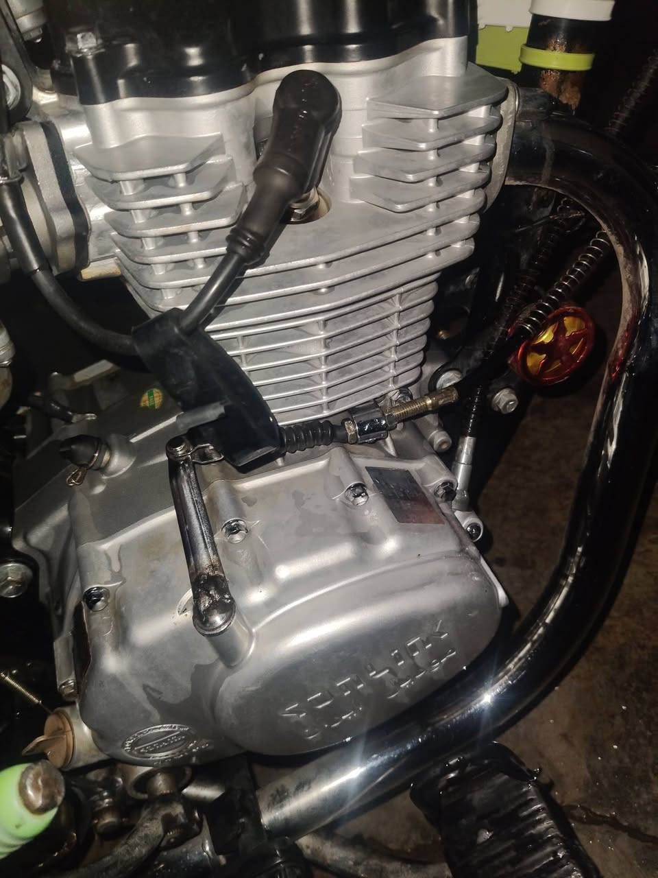 سولنك 23 فول نضافه فول  ماطور مرتب 
لبيع موديل23 ماطور محرك شرط كهربايات كلهن شرط محرك فول نضافه 
ماطور كامل مانقصه برغي
ماطور مال جناي 
السعر550 الف 
صالنه كاتم مابي صوت 

المكان كركوك قريه باجوان
باجر نازل بي لسوك 
التواصل ***********
