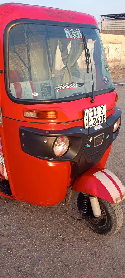 سلام عليكم شباب تكتك موديل 18رقم بغداد تحويل ثاني يوم مكينه مفتوحه لاتنقيص ولاتبخير بدون ظربه بس دوس معمرات سعر 5و400 وبيه مجال شي قليل العنوان بلديات شارع السجه رقم الهاتف ***********
