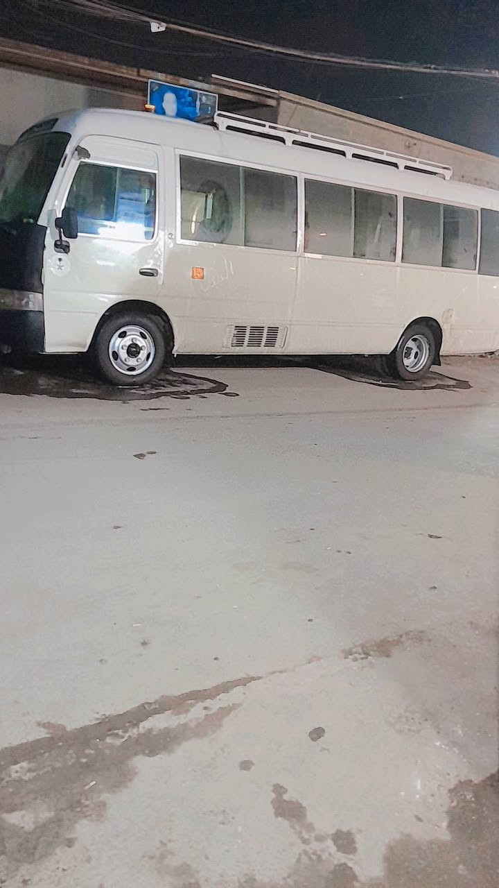 كوستر ٥ عاليه بسمي مثل مواضحه كدامكم ابيع مصبوغ من حام وجو رقم بصره جديد  ١٨٠ وبيه مجال مكينه تبريد اكسل بي ونه ٨٠ وجو  قلاب ستاركسر يل ناصي جوبلس  ***********
