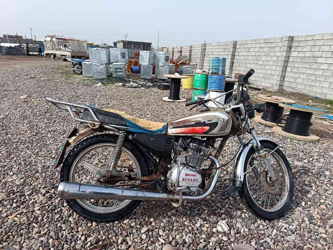 سلام عليكم ماطور سيفان موديل 18 كهربيات كلها شقاله محرك شلعه او معدل شرط.
هذه رقمي ***********
