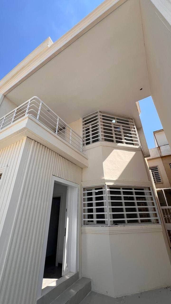 كود اعلان 17/50
🔸سند طابو يتسجل بإسم اي عراقي
🔘أربيل-في مجمع مناره 
➖منزل للبيع
〰️كونتر وسبالت ويا منزل
➖مساحة 200m  طابقين 
➖يتكون-4غرف نوم-استقبال-صاله-مطبخ-مجموعة صحيات-كراج
للتواصل 📞
***********
***********
***********
**************
في حال لم يتوافق العقار مع رغبتكم او لم يكن بقدر امكانيتكم زوروا موقعنا على تلكرام للتصفح على اكثر عدد من العقارات المتوفرة 
https://t.me/muhemenalkhalid أربيل, العراق
