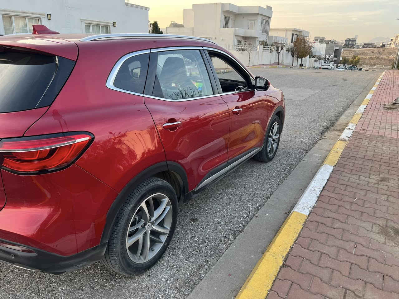 #للبيع‎
النوع : MG HS 

‏‎‏‎موديل :  2022 بعدها بضمان الشركه حتى 2031 يلا يسقط ضمانها

‏‎اللون: احمر ❤️

العداد: 7 الاف كيلو فقط يعني زيرو وقابل للزياده

محرك:1500 توربو 🚀

‏‎‏‎مكان السياره : السليمانية

رقم اربيل الجديد بشرط تحويل ثاني يوم

‏‎مواصفات :(تروفي) يعني اعلى مواصفات ب mg hs
نقط عمياء
حساسات خلفيه
الجامات الاربعه اوتو
المري الجانبيه اوتو
كشنات الاماميه كهربائيه
كشنات الاماميه تدفئه
الكشنات كلها جلد
بانوراما على طول السياره
تبريد قطعتين
الصندوق الخلفي كهربائي
الشاشه الوسطيه تدعم ابل كار بلي واندرويد اوتو
اناره ترحيبيه
زينون بلادي ناصي وعالي
بلاجكتورات
شفتات ستيرن رياضيه
تحكمات ستيرن جهتين
ثلاجه بالتچوه الوسطيه(الحصان)
وباقي مواصفات  تروفي المعروفه
___________________________
كير ومكينه وصدر بعدها بحالة الوكالة 🔥

للاستفسار عن السعر  يرجى الاتصال على الرقم 👇
***********
